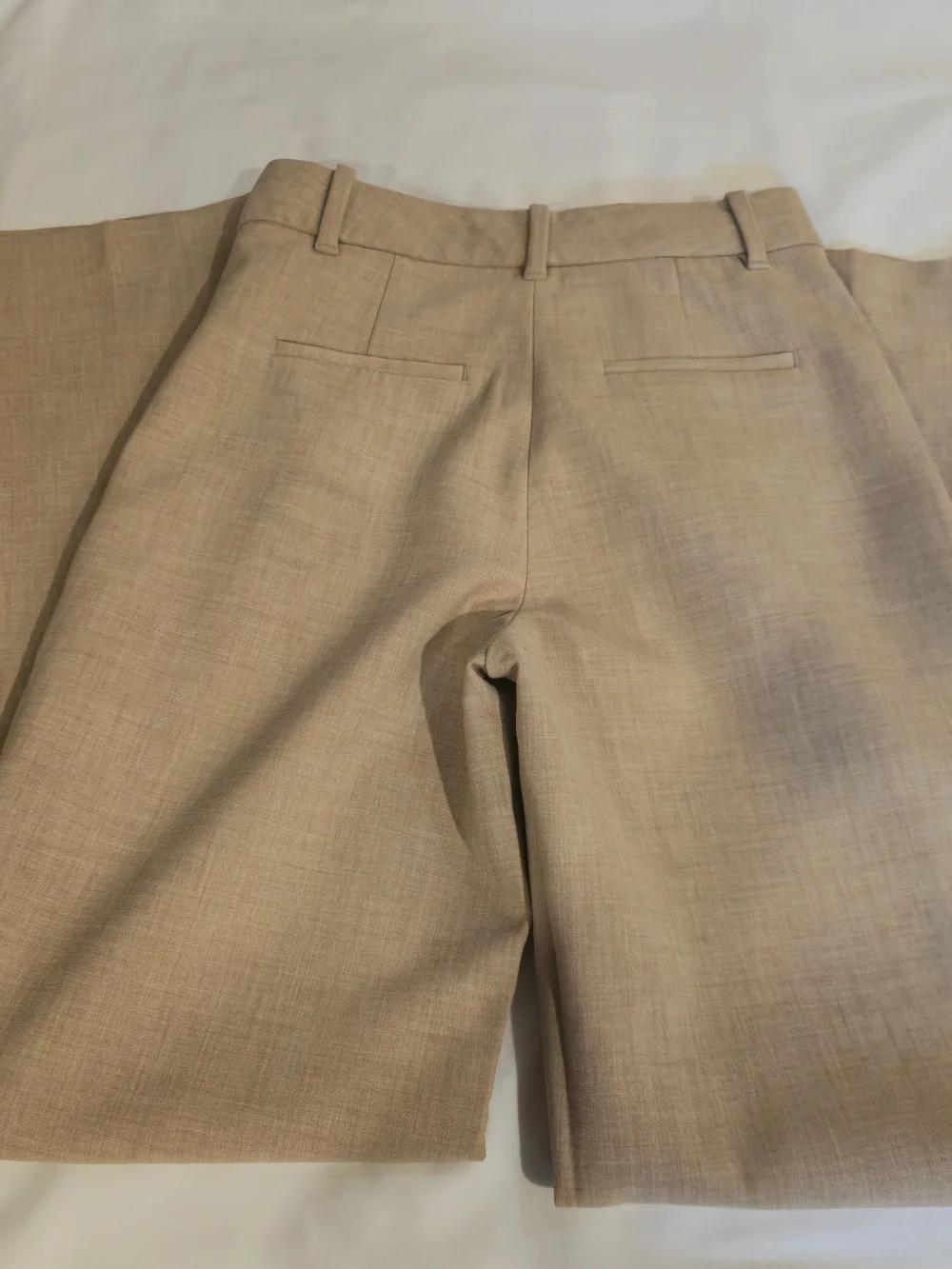 Aritzia The Effortless Pants Wide-Leg Linen-Blend Trousers in Beige